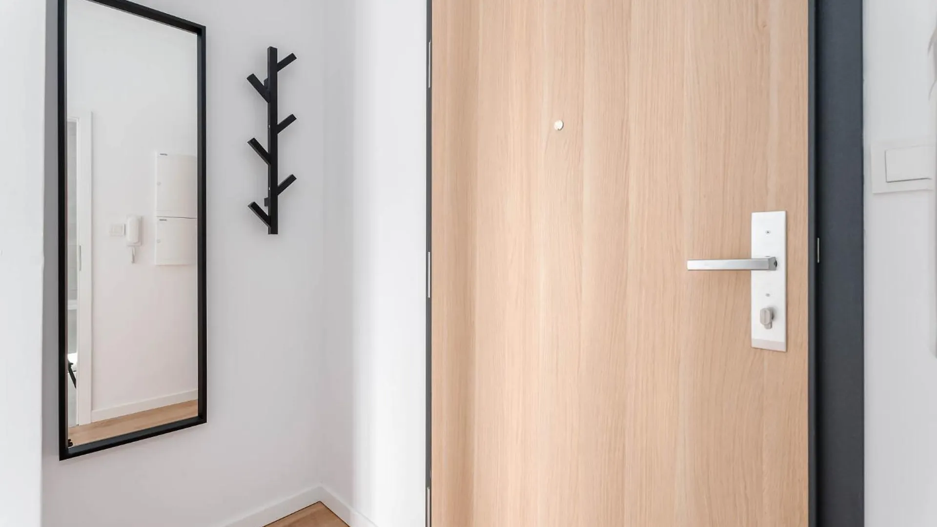 Enjoy! Marywilska Apartment Warsaw